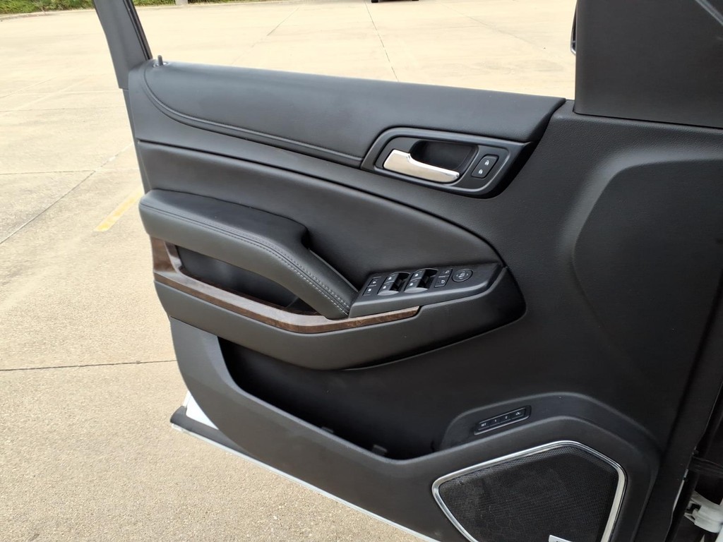Chevrolet Tahoe Vehicle Full-screen Gallery Image 19