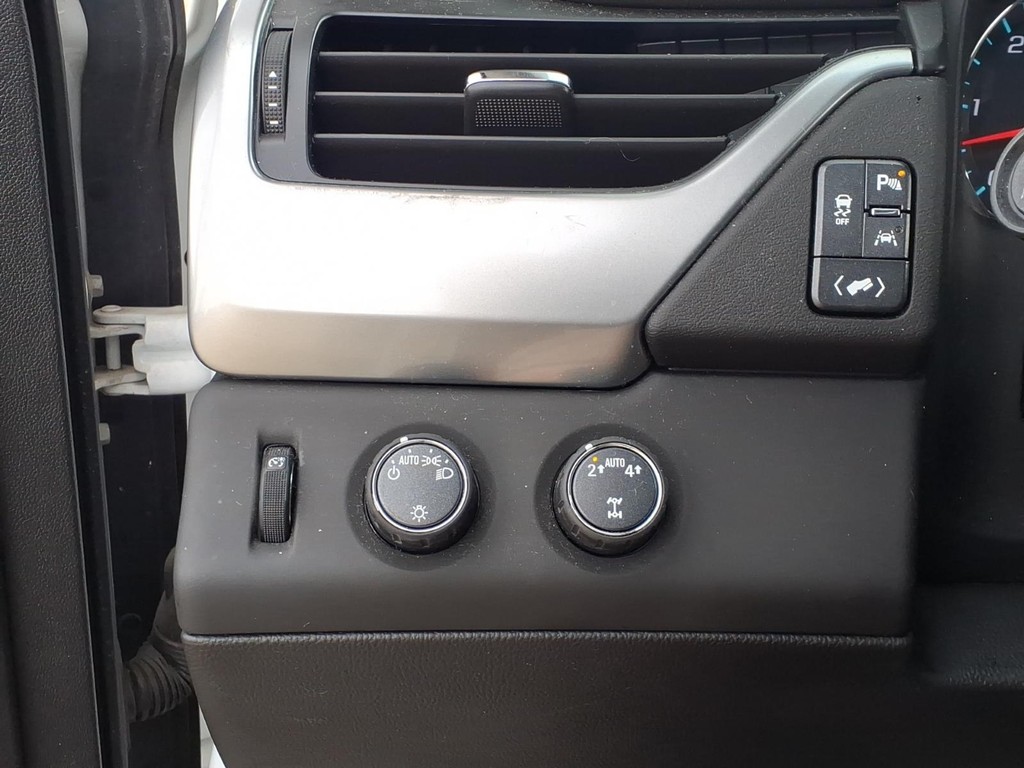 Chevrolet Tahoe Vehicle Full-screen Gallery Image 20