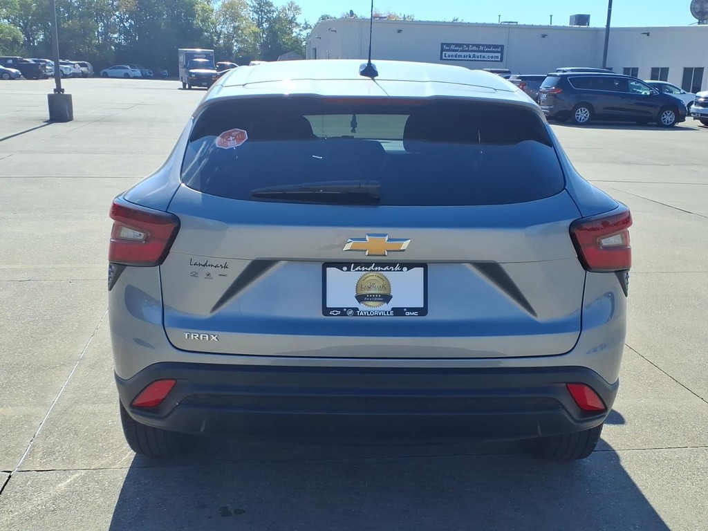 Chevrolet Trax Vehicle Full-screen Gallery Image 4