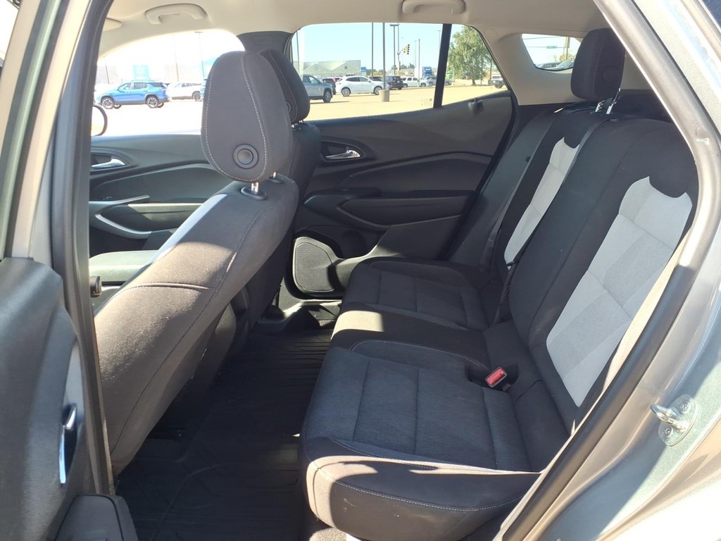 Chevrolet Trax Vehicle Full-screen Gallery Image 6