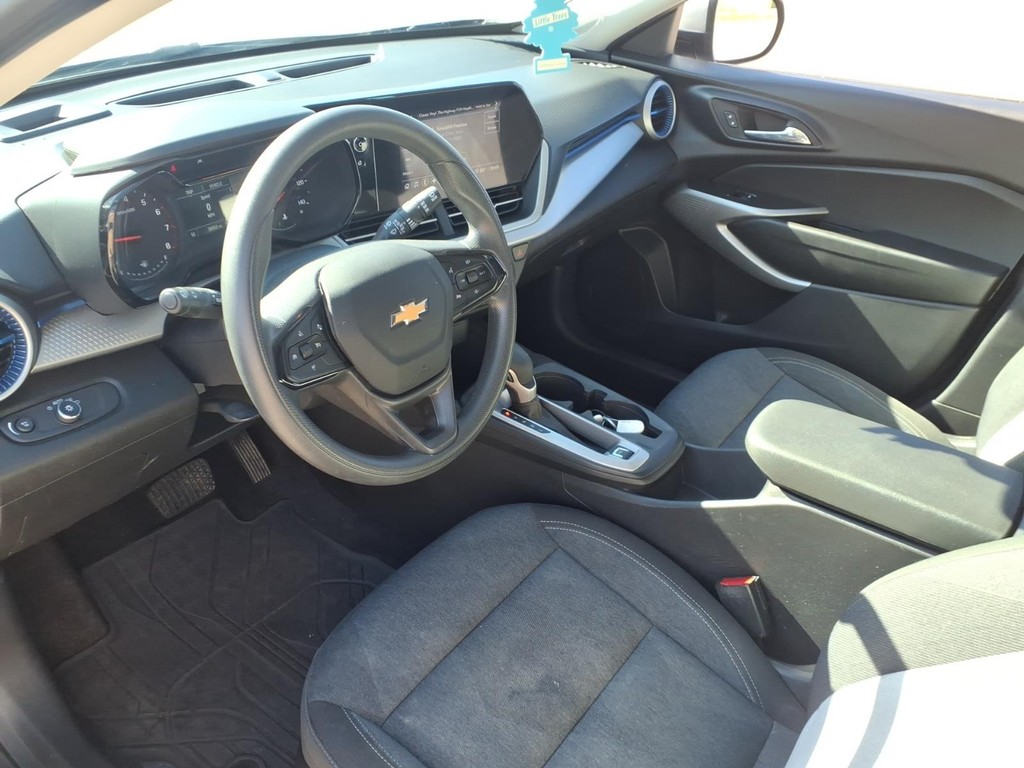 Chevrolet Trax Vehicle Full-screen Gallery Image 11