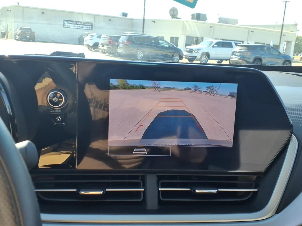 Chevrolet Trax Vehicle Full-screen Gallery Image 13