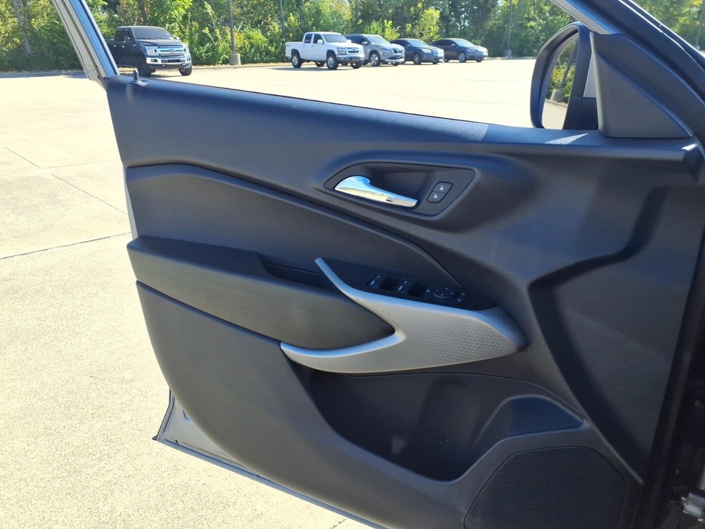 Chevrolet Trax Vehicle Full-screen Gallery Image 19