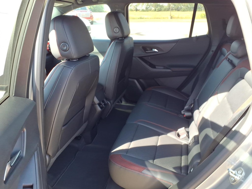 Chevrolet Equinox Vehicle Full-screen Gallery Image 6