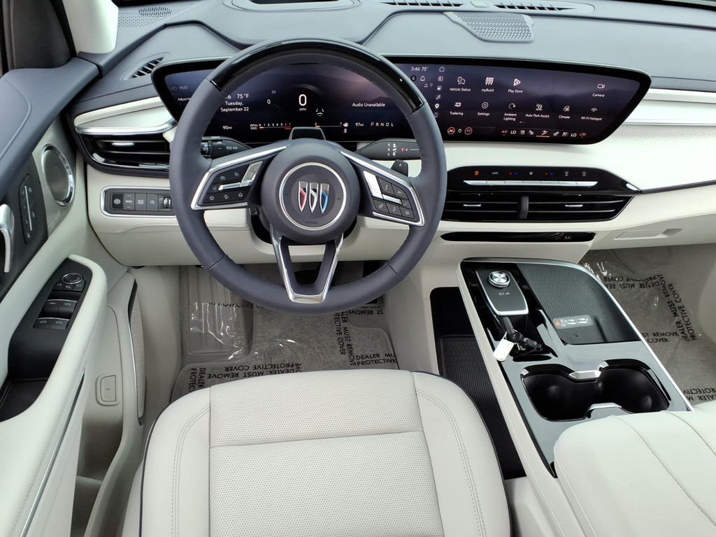 Buick Enclave Vehicle Full-screen Gallery Image 10