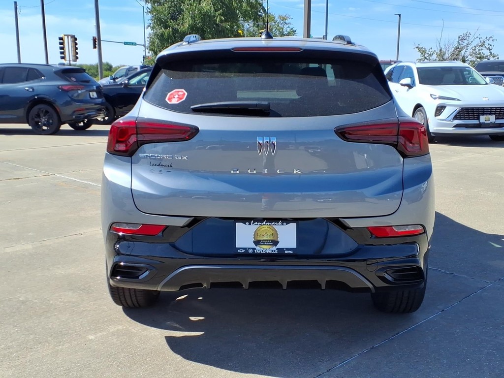 Buick Encore GX Vehicle Full-screen Gallery Image 4