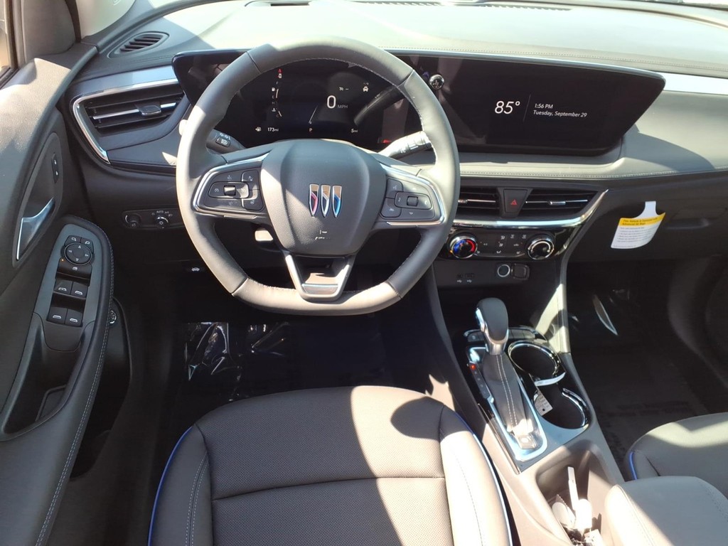 Buick Encore GX Vehicle Full-screen Gallery Image 10