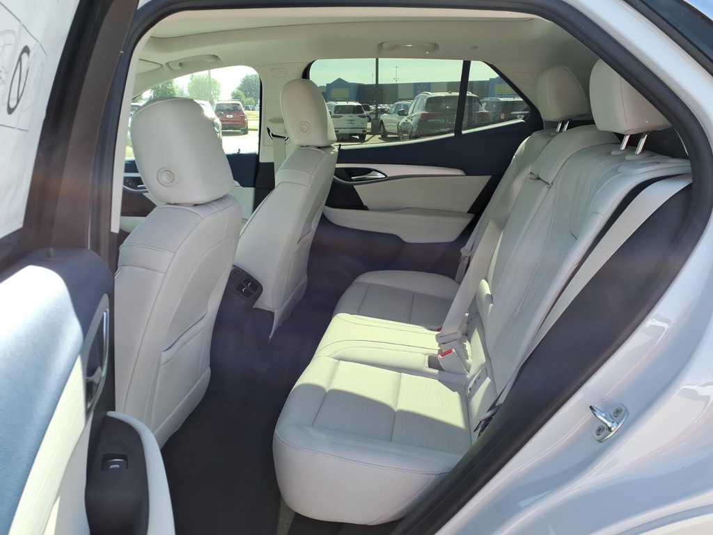 Buick Envision Vehicle Full-screen Gallery Image 6
