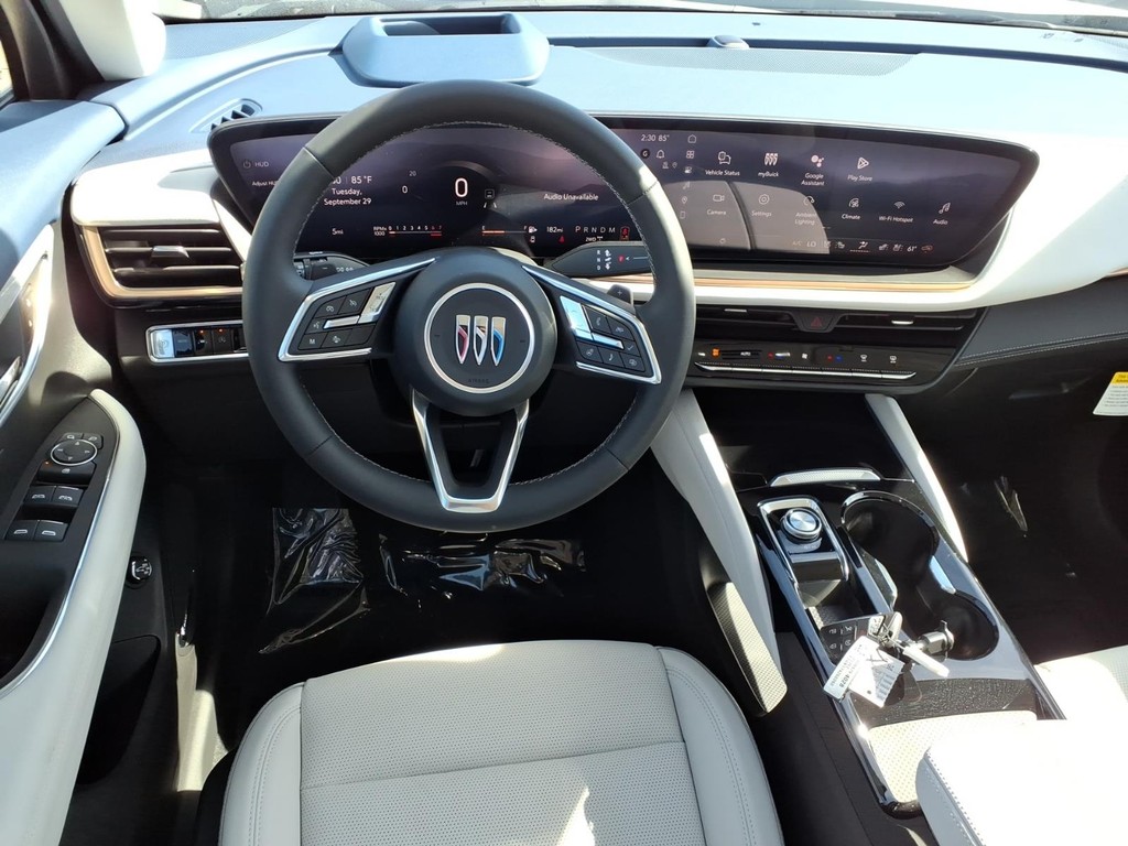 Buick Envision Vehicle Full-screen Gallery Image 10