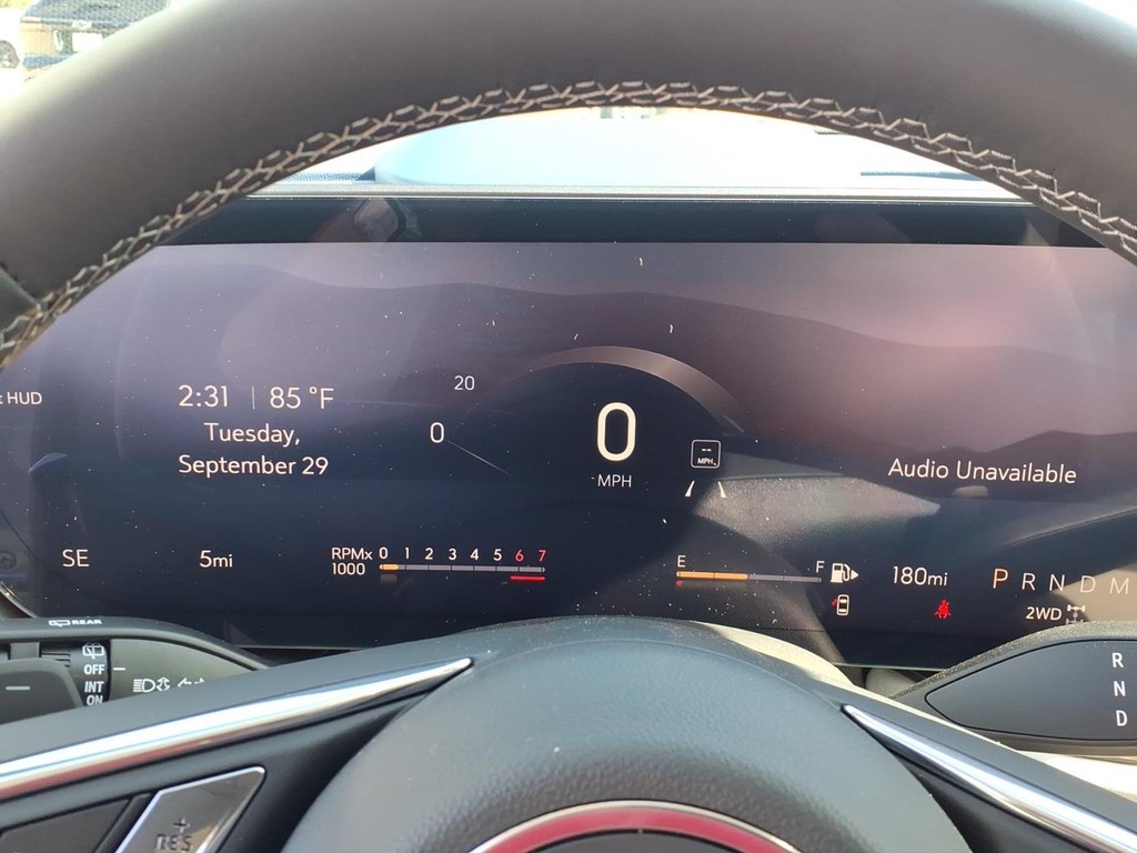 Buick Envision Vehicle Full-screen Gallery Image 18