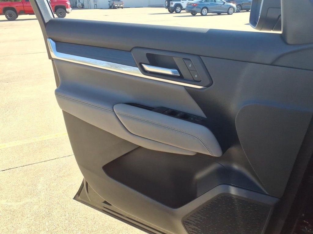 GMC Terrain Vehicle Full-screen Gallery Image 17
