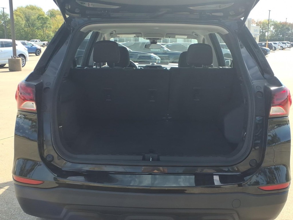 Chevrolet Equinox Vehicle Full-screen Gallery Image 5