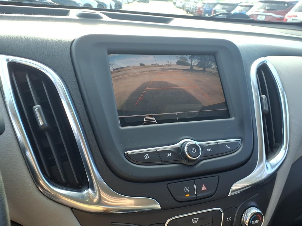Chevrolet Equinox Vehicle Full-screen Gallery Image 13