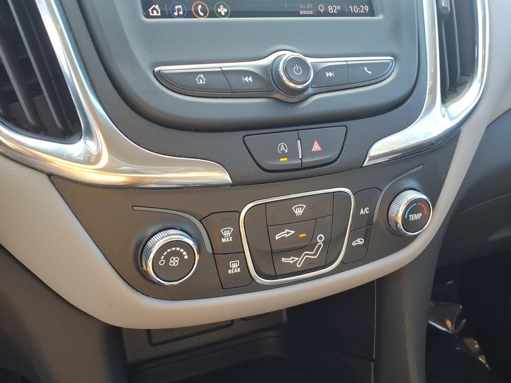 Chevrolet Equinox Vehicle Full-screen Gallery Image 14
