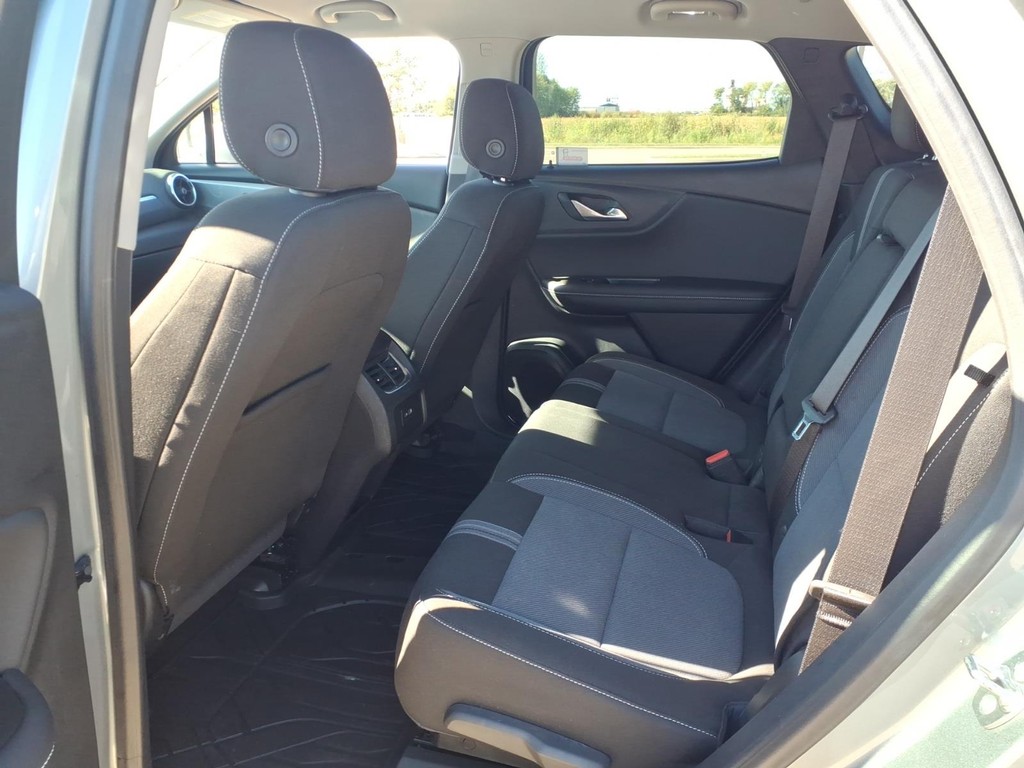 Chevrolet Blazer Vehicle Full-screen Gallery Image 06