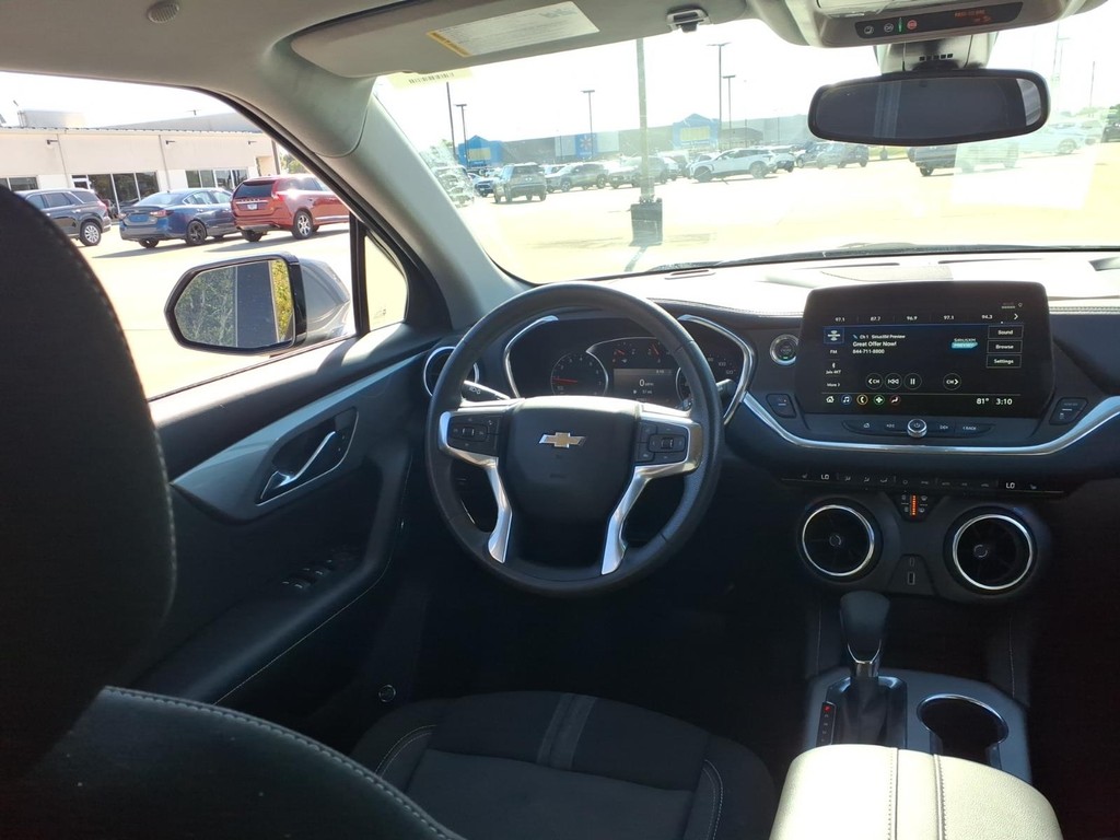 Chevrolet Blazer Vehicle Full-screen Gallery Image 09