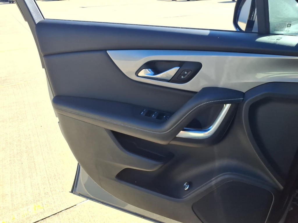 Chevrolet Blazer Vehicle Full-screen Gallery Image 19
