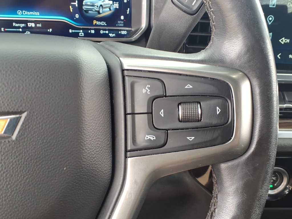 Chevrolet Silverado 1500 Vehicle Full-screen Gallery Image 16