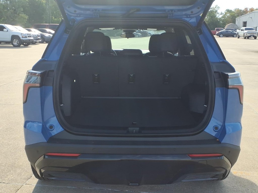 Chevrolet Equinox Vehicle Full-screen Gallery Image 5