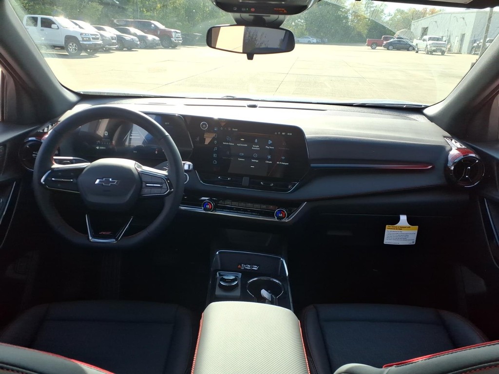 Chevrolet Equinox Vehicle Full-screen Gallery Image 7