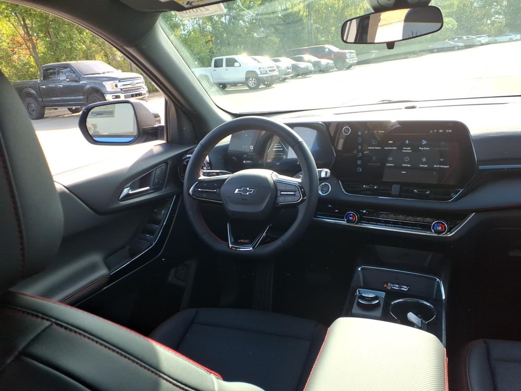 Chevrolet Equinox Vehicle Full-screen Gallery Image 9