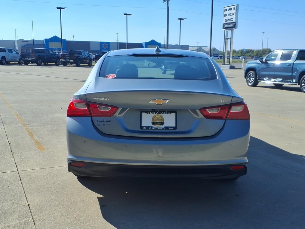 Chevrolet Malibu Vehicle Full-screen Gallery Image 04