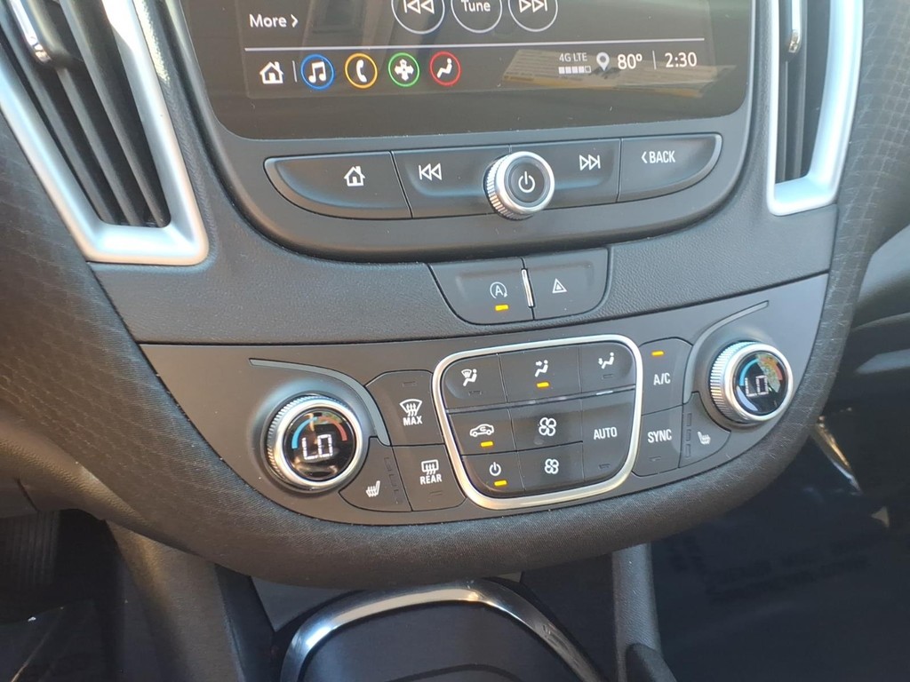Chevrolet Malibu Vehicle Full-screen Gallery Image 14