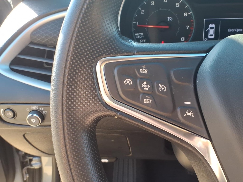 Chevrolet Malibu Vehicle Full-screen Gallery Image 16