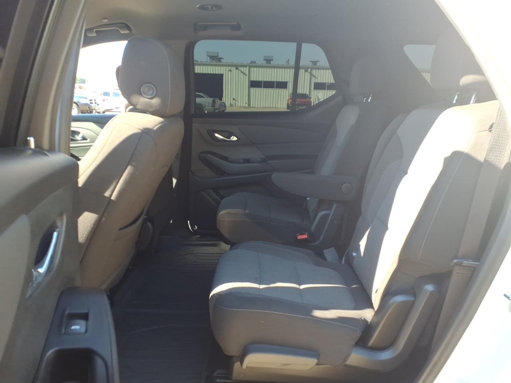 Chevrolet Traverse Vehicle Full-screen Gallery Image 06