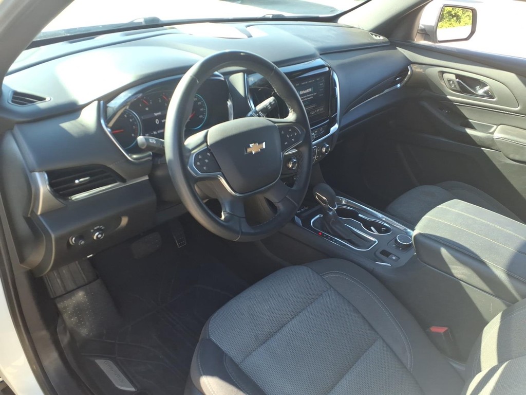 Chevrolet Traverse Vehicle Full-screen Gallery Image 11