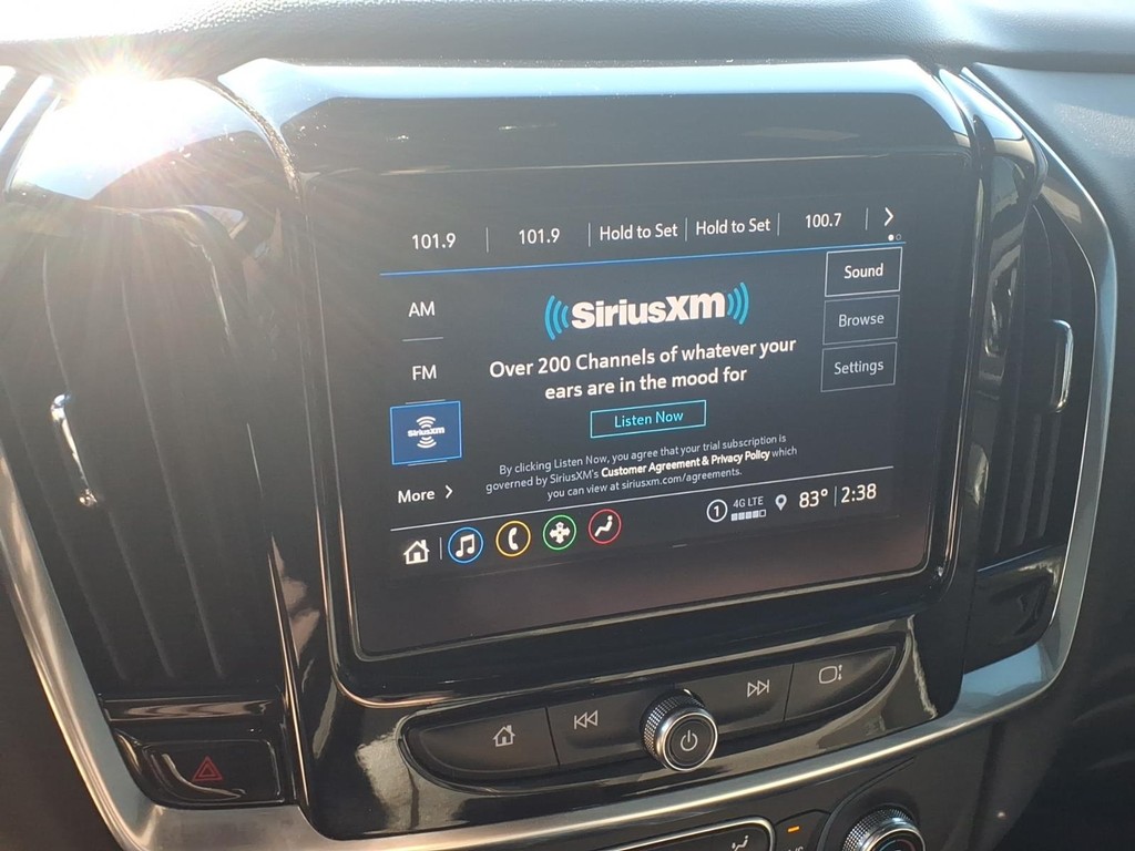 Chevrolet Traverse Vehicle Full-screen Gallery Image 12