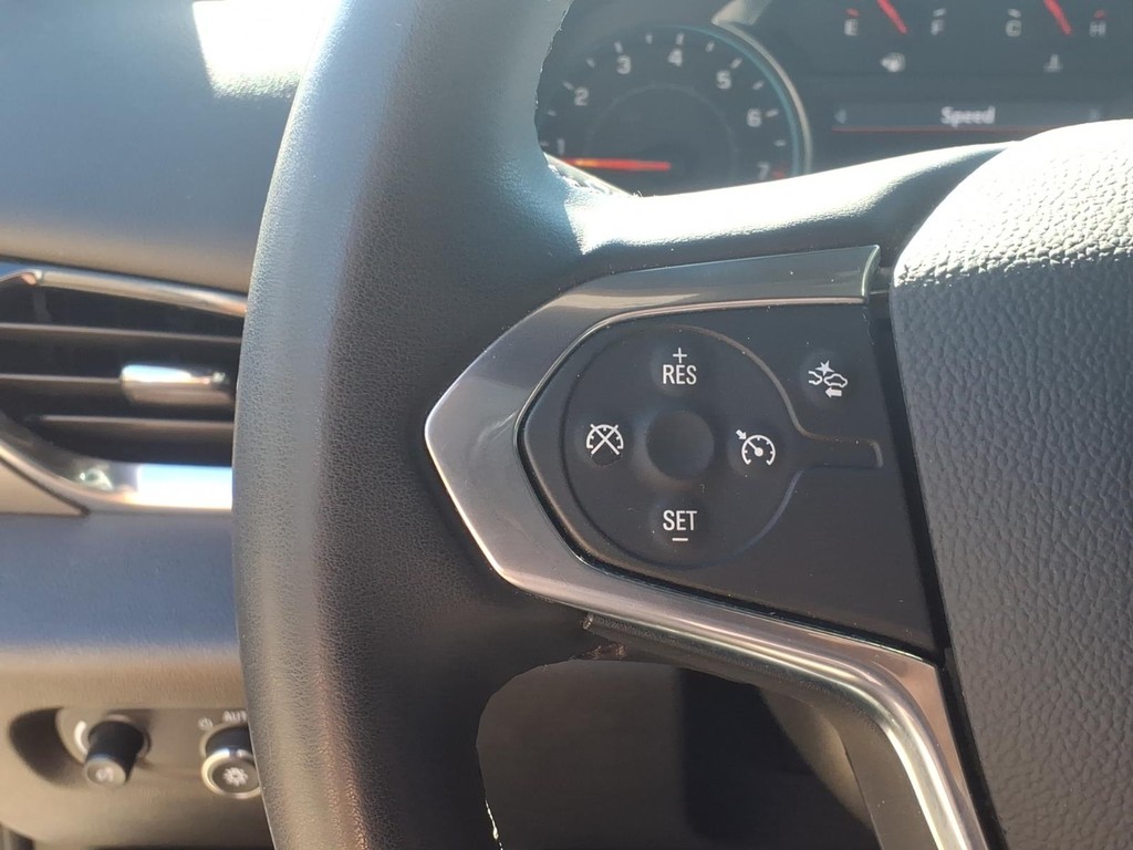 Chevrolet Traverse Vehicle Full-screen Gallery Image 17