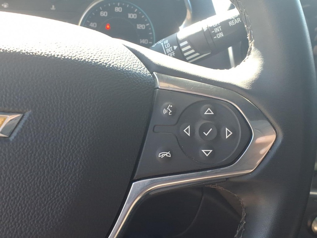 Chevrolet Traverse Vehicle Full-screen Gallery Image 18