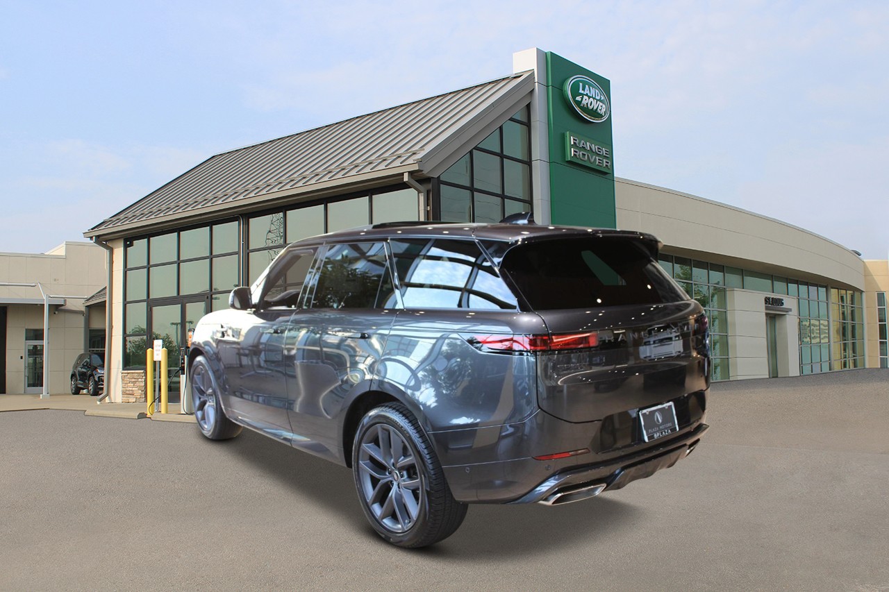 Land Rover Range Rover Sport Vehicle Full-screen Gallery Image 2
