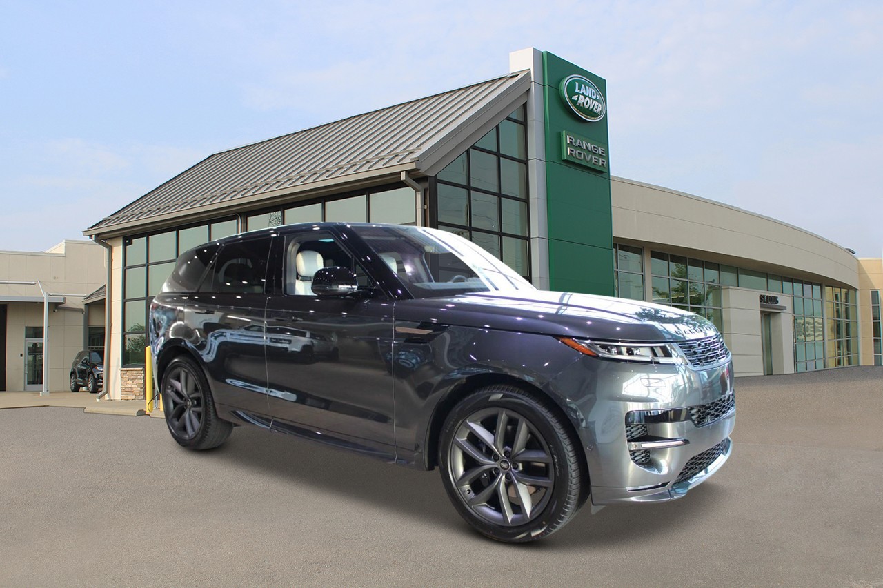 Land Rover Range Rover Sport Vehicle Full-screen Gallery Image 4