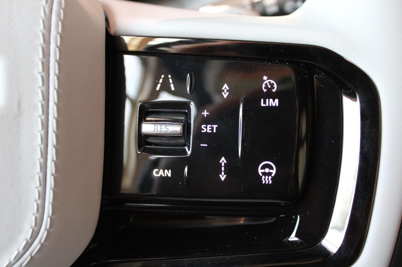 Land Rover Range Rover Sport Vehicle Full-screen Gallery Image 21