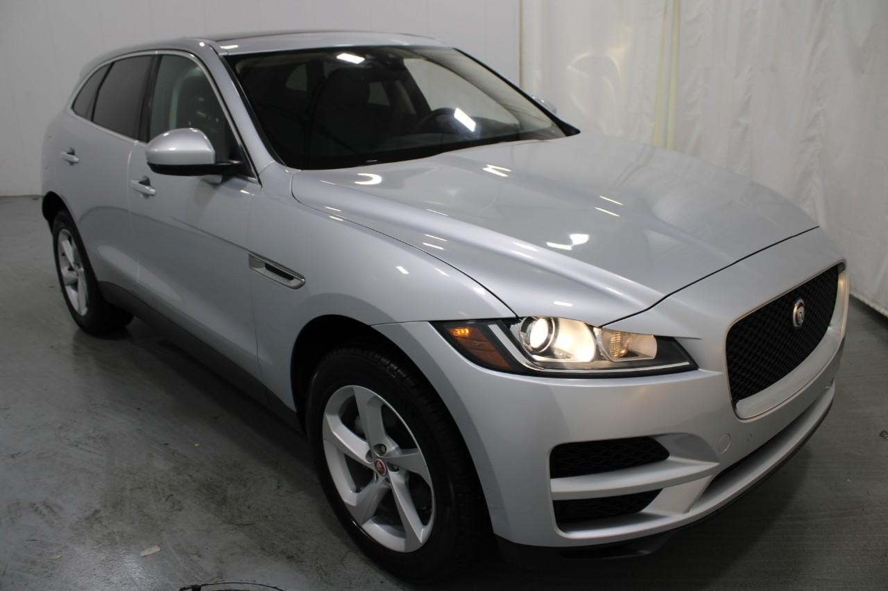 Jaguar F-Pace Vehicle Full-screen Gallery Image 6