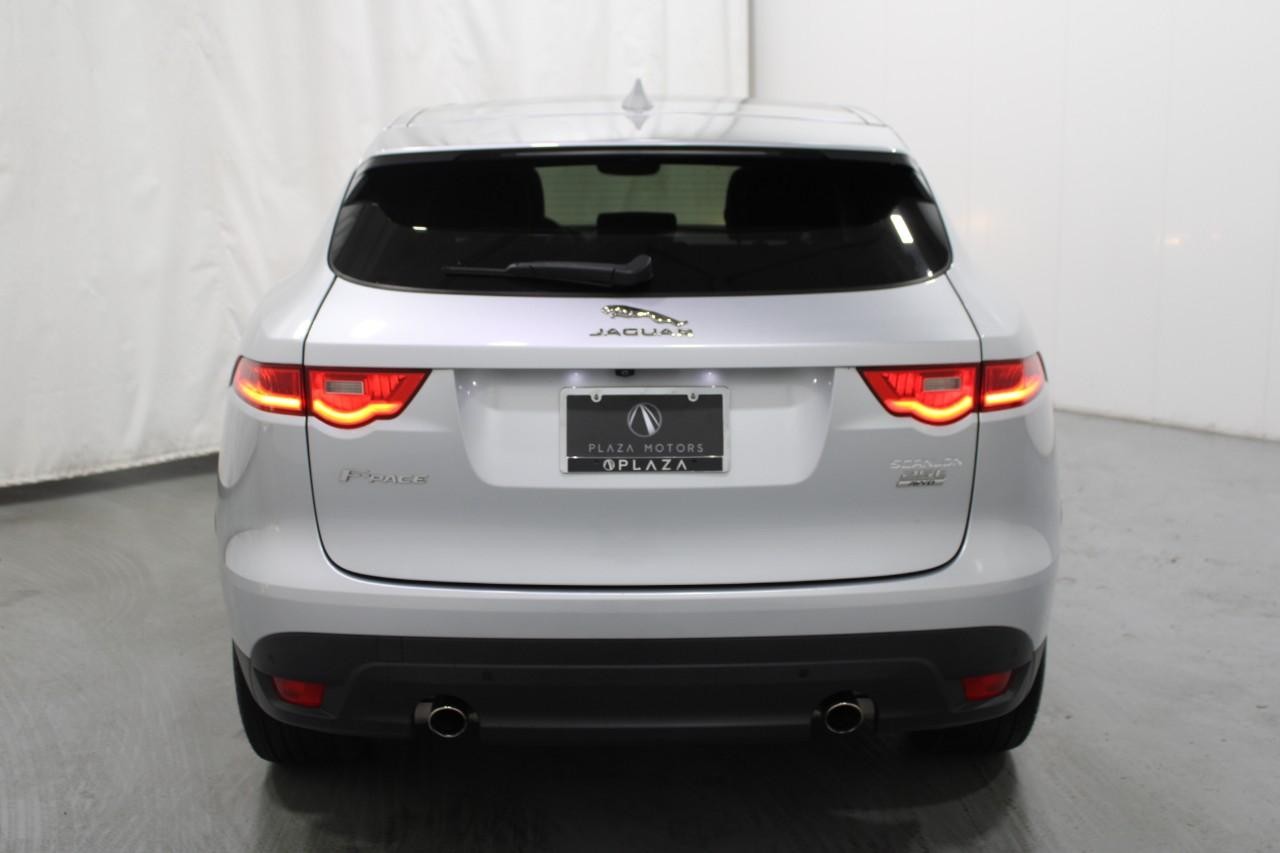 Jaguar F-Pace Vehicle Full-screen Gallery Image 10