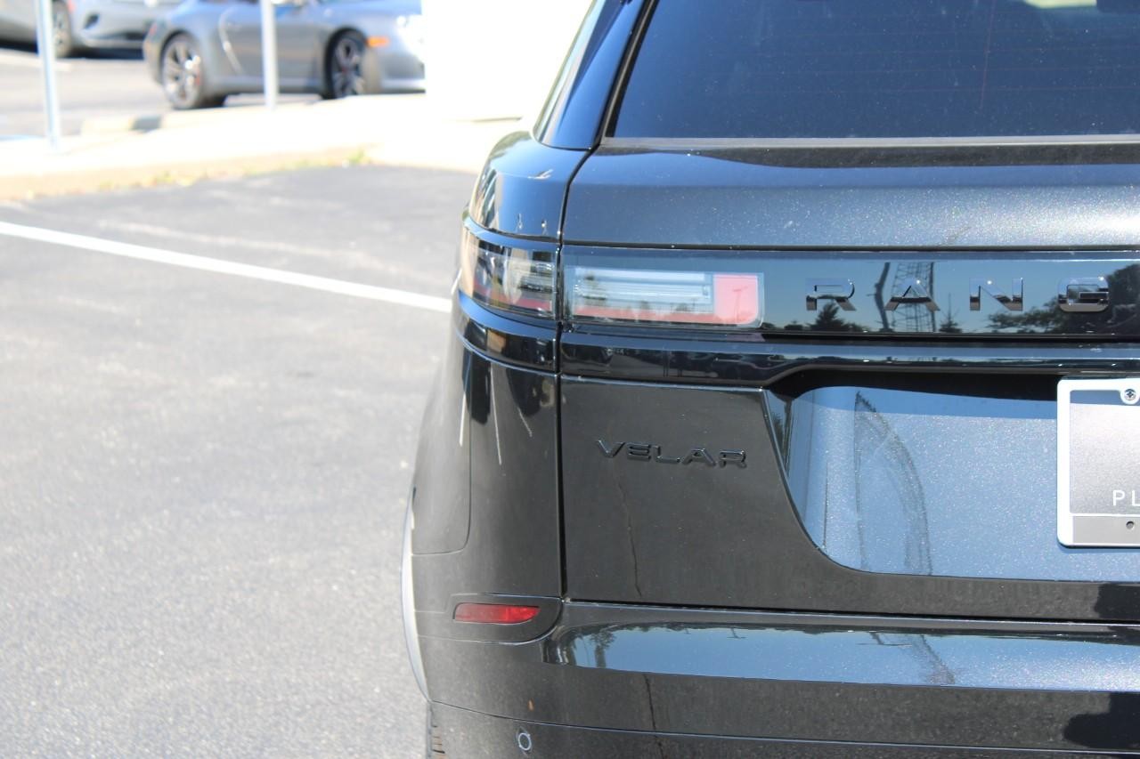 Land Rover Range Rover Velar Vehicle Full-screen Gallery Image 11