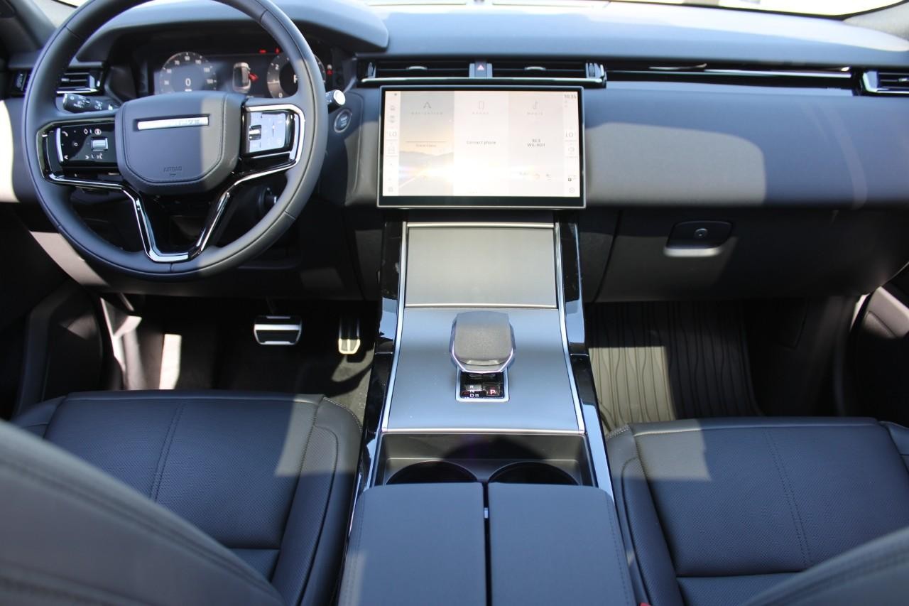 Land Rover Range Rover Velar Vehicle Full-screen Gallery Image 14