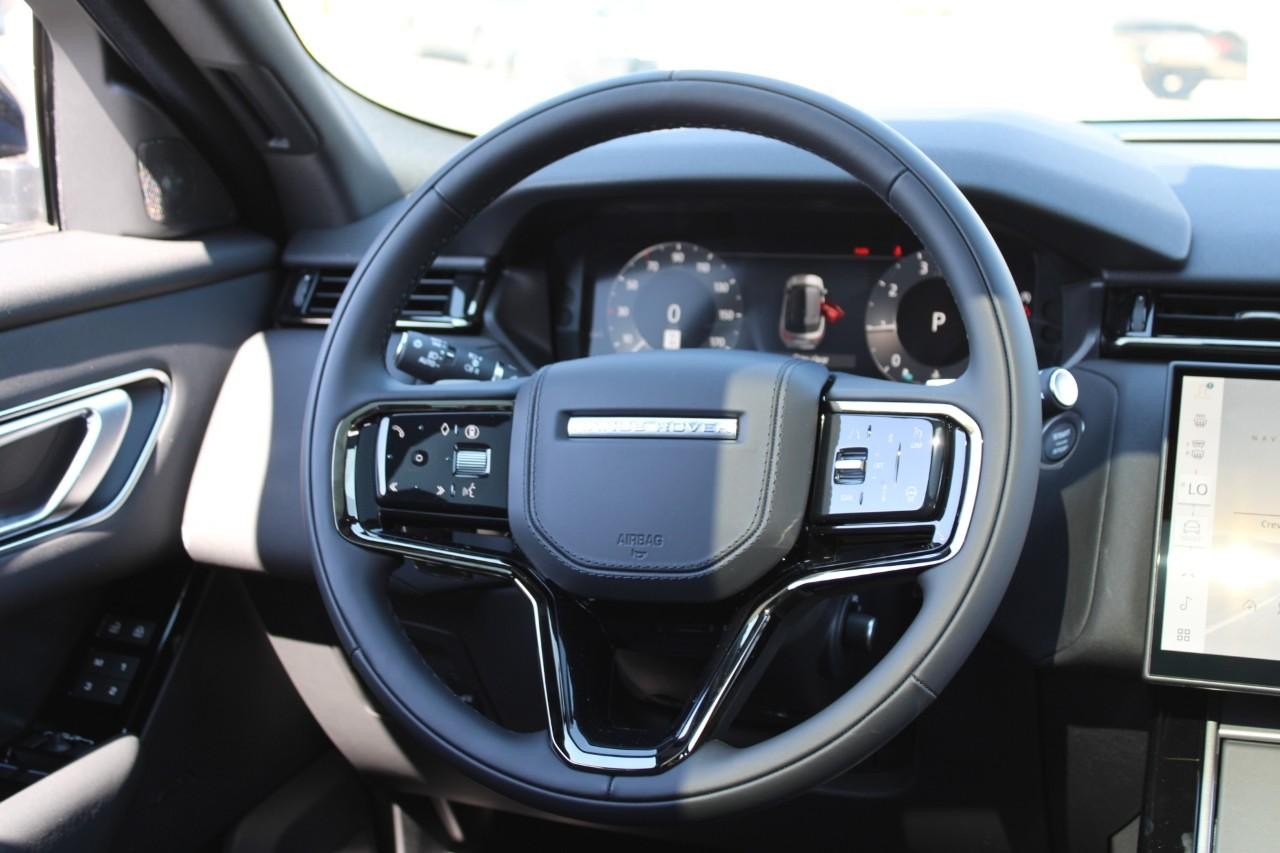 Land Rover Range Rover Velar Vehicle Full-screen Gallery Image 15