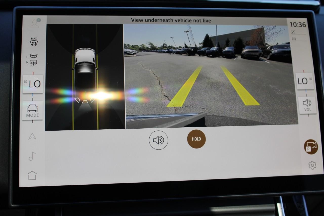 Land Rover Range Rover Velar Vehicle Full-screen Gallery Image 26