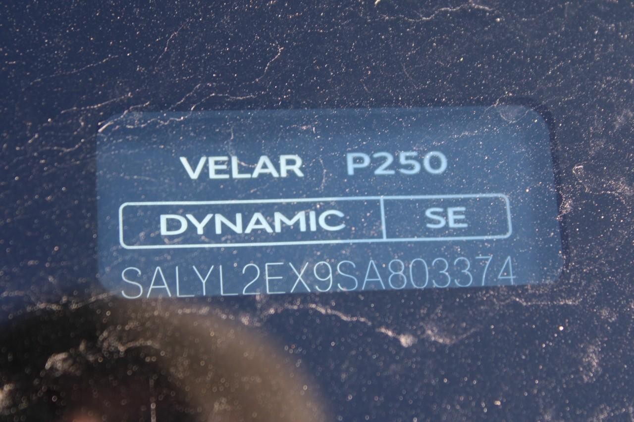 Land Rover Range Rover Velar Vehicle Full-screen Gallery Image 34