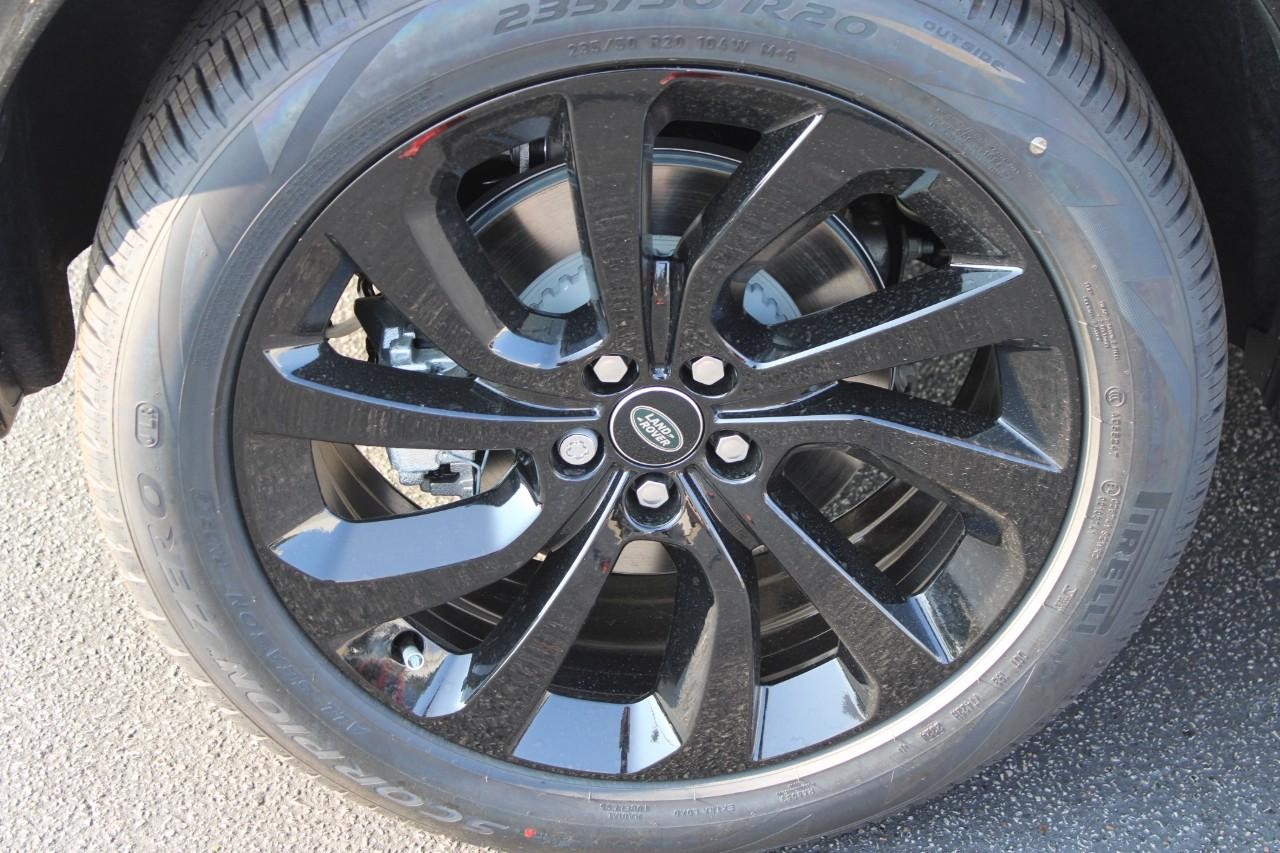 Land Rover Discovery Sport Vehicle Full-screen Gallery Image 5