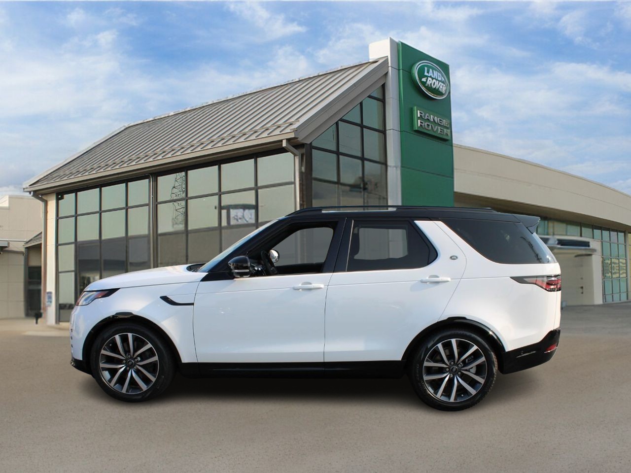 Land Rover Discovery Vehicle Full-screen Gallery Image 02