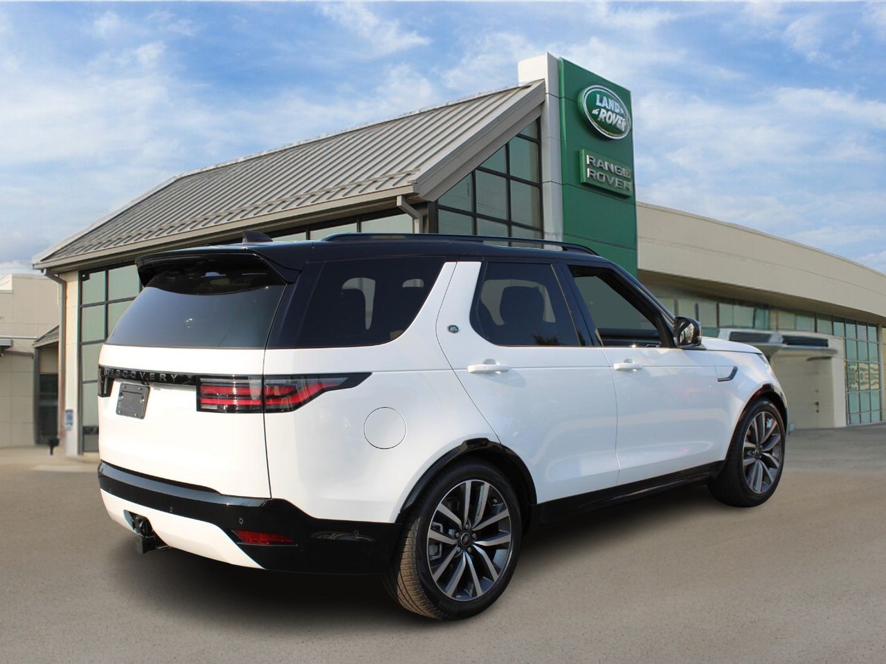 Land Rover Discovery Vehicle Full-screen Gallery Image 04