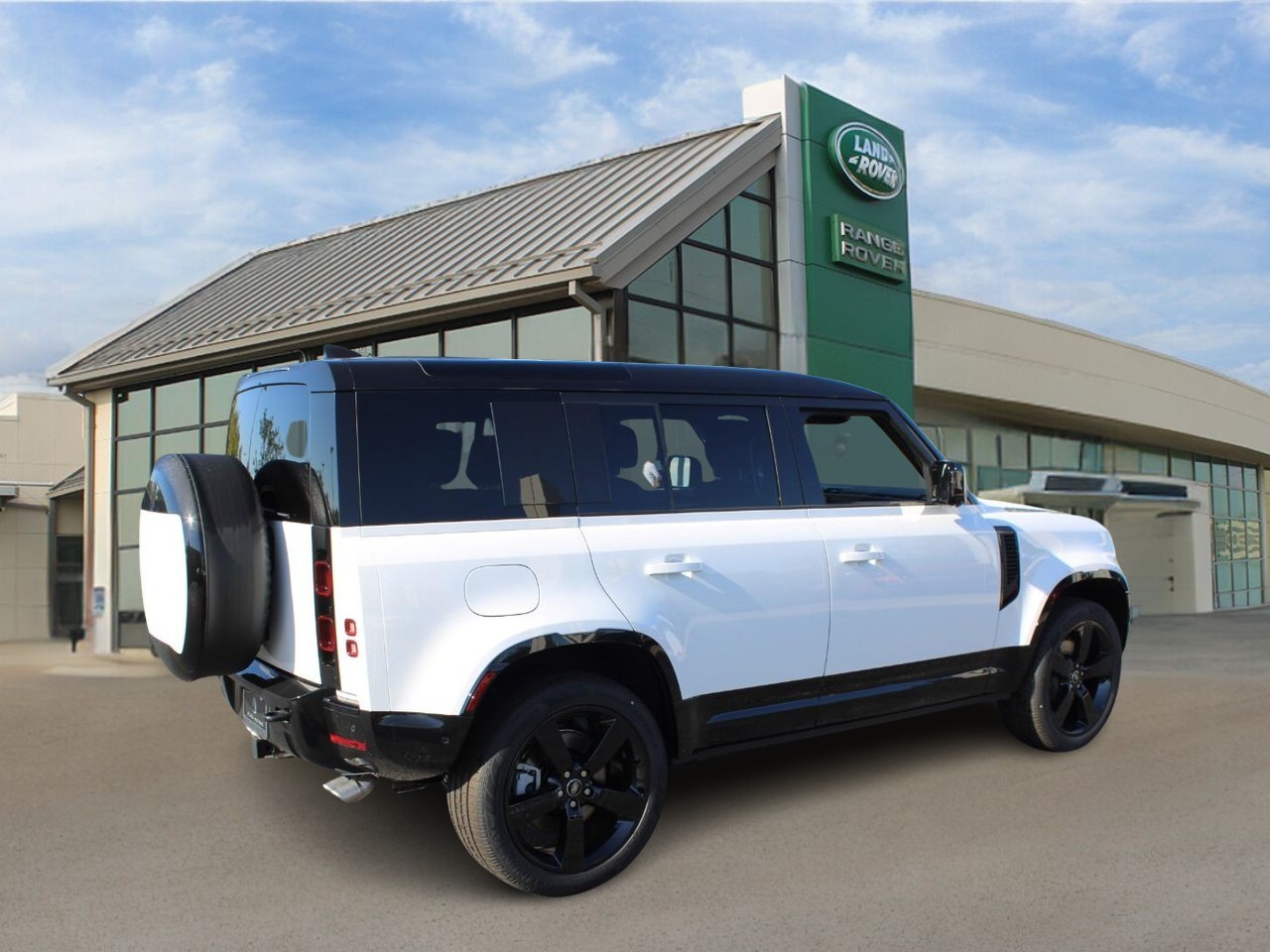 Land Rover Defender Vehicle Full-screen Gallery Image 4