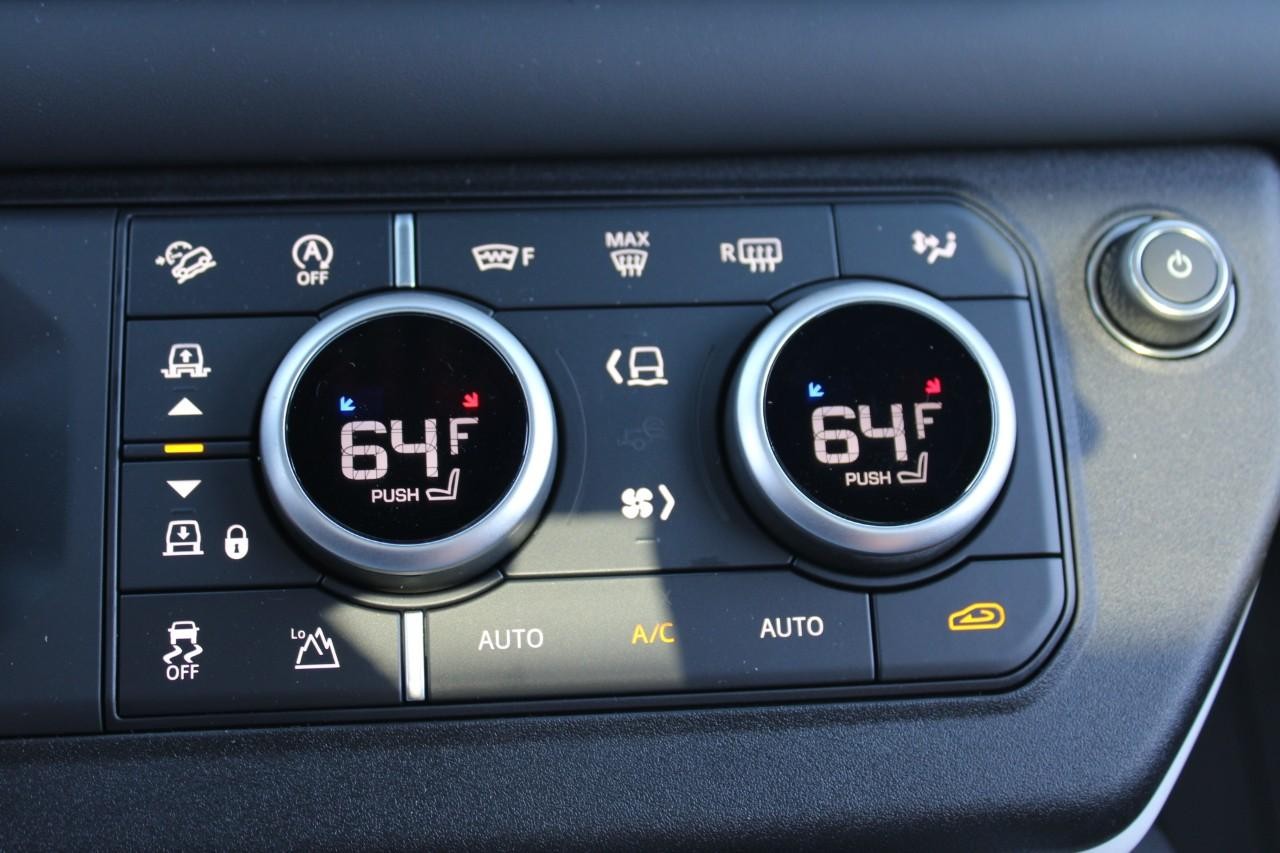 Land Rover Defender Vehicle Full-screen Gallery Image 27