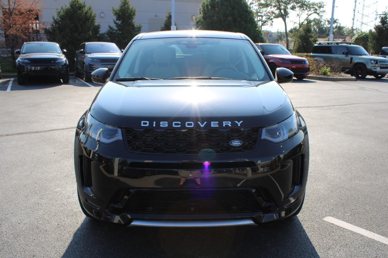 Land Rover Discovery Sport Vehicle Full-screen Gallery Image 7