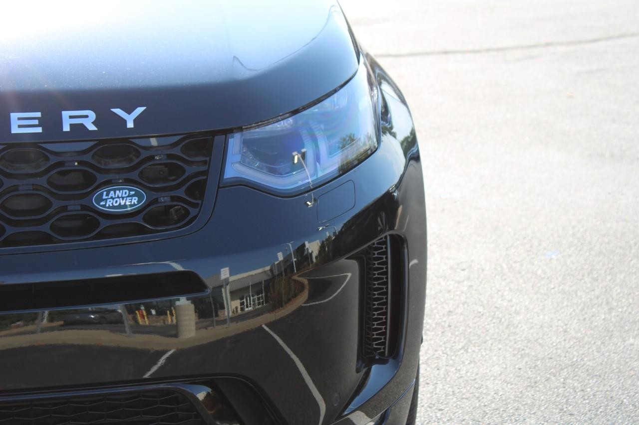 Land Rover Discovery Sport Vehicle Full-screen Gallery Image 9